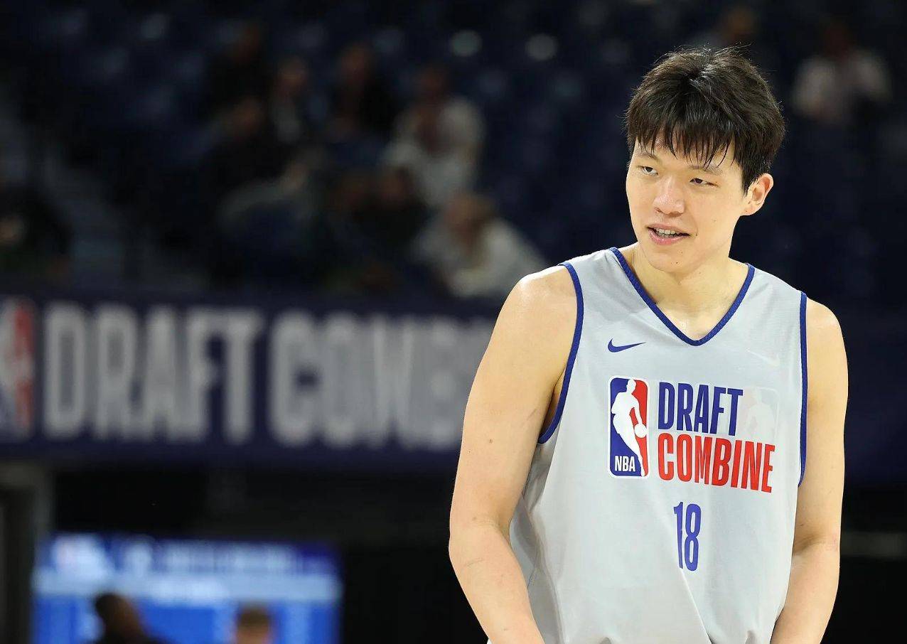 包含亚特兰大老鹰迎CBA常规赛关键赛，赛后主帅复盘，引发热议，心理建设被强调的词条