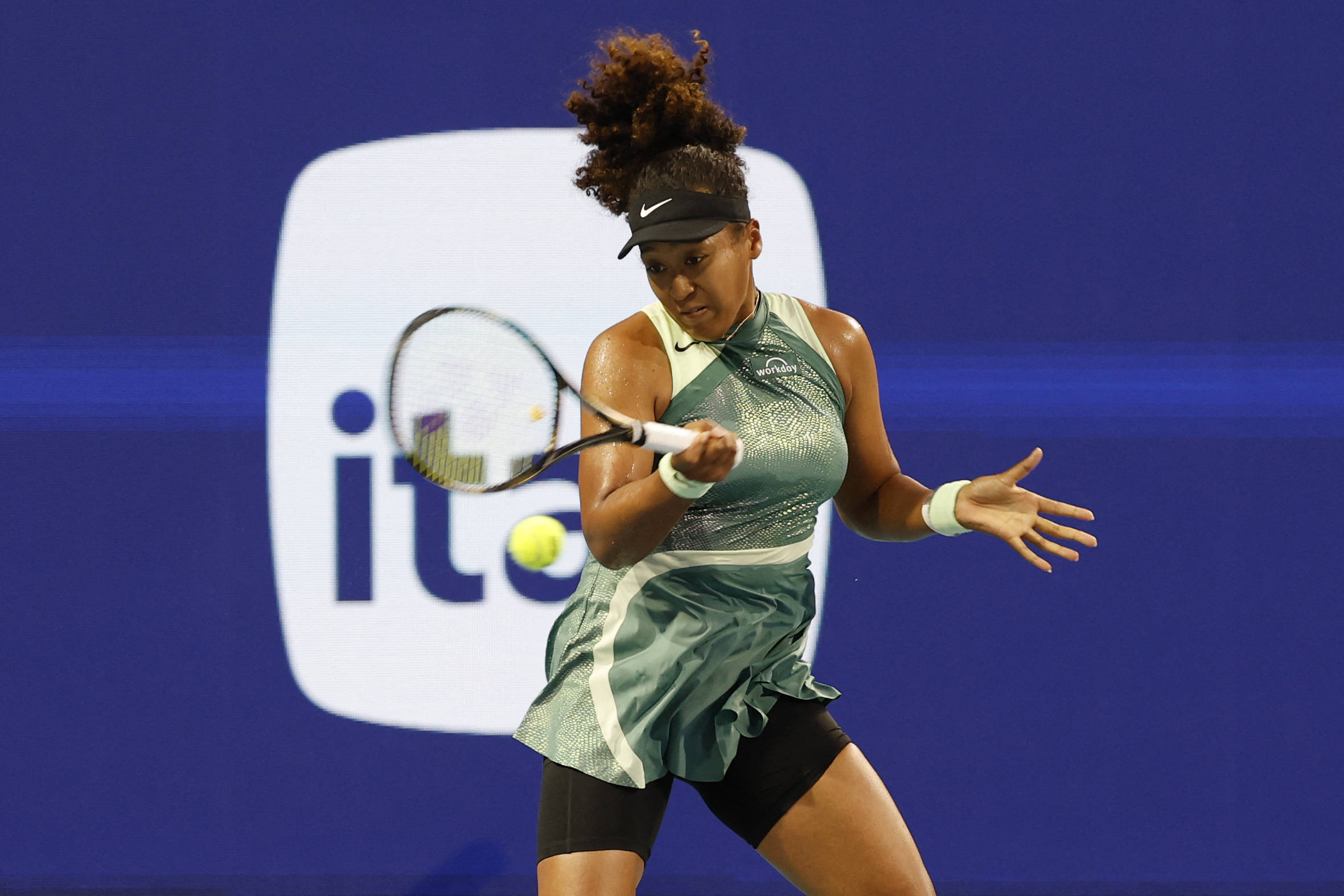  反派总是被玩哭橙光破解版 