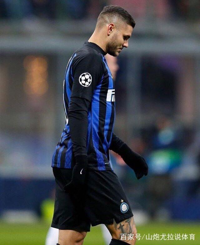  孙颖莎抵达澳门时举步维艰 