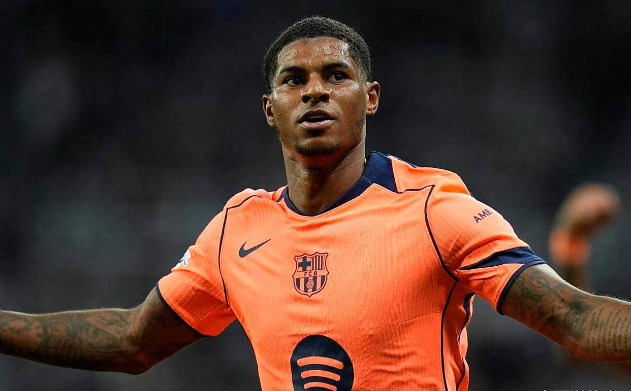  曼联迎西甲关键赛；关键时刻止住颓势；赛场秩序良好；赛程密集仍需轮换