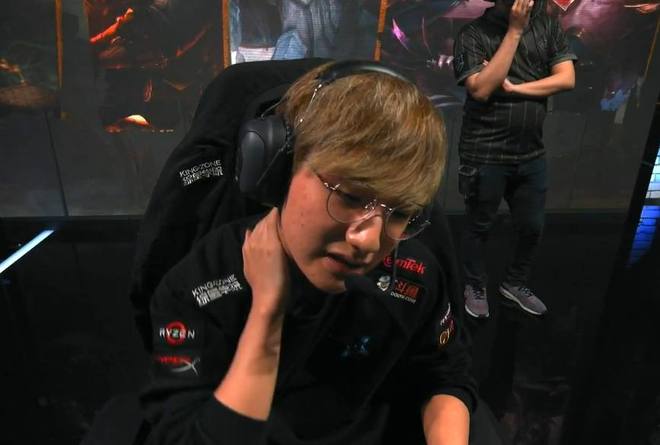 关于Uzi新星出色防守表现惊艳，老鹰未来可期！的信息